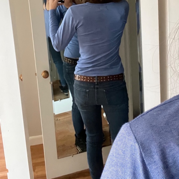 Studio 33 light blue long sleeve fitted cotton poly V-neck knit top, med, large - Picture 8 of 10